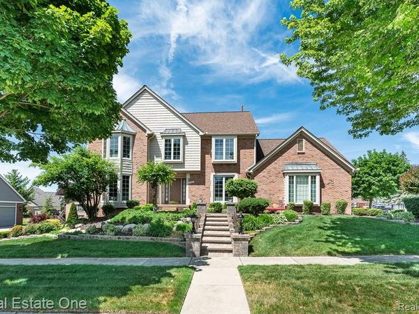 6595 Edith Court, Troy, MI 48085