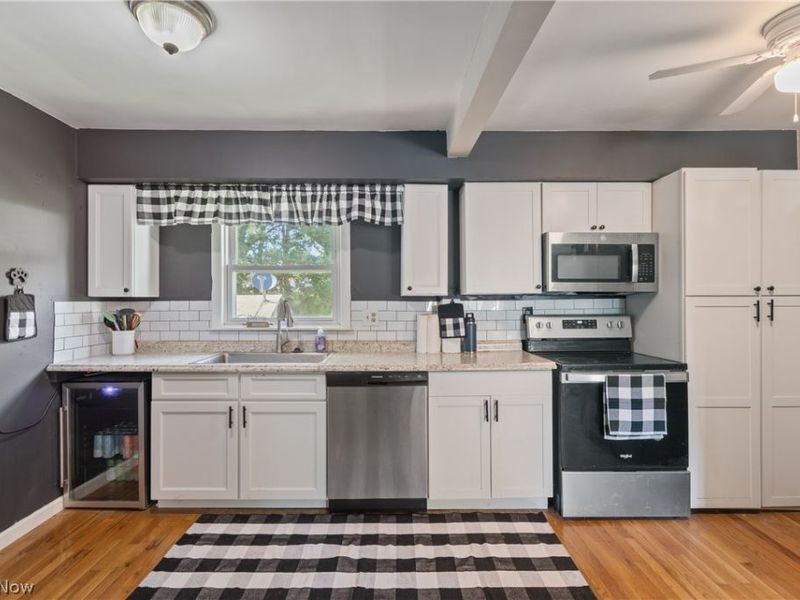 209 Grove Avenue, Cuyahoga Falls, OH 44221 Photo 6