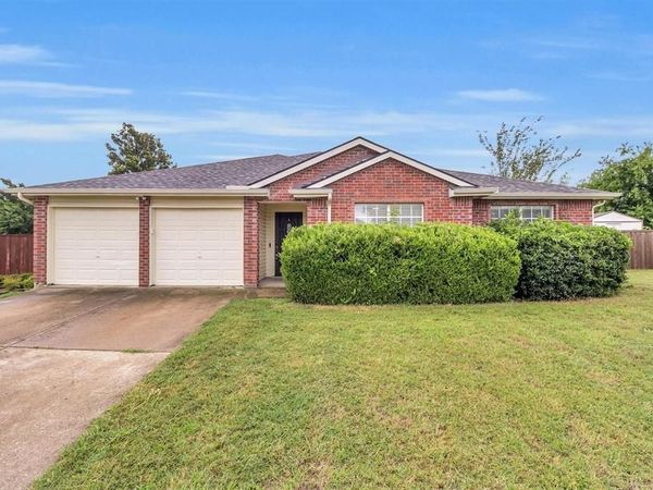 732 Bluebonnet Drive, Cedar Hill, TX 75104