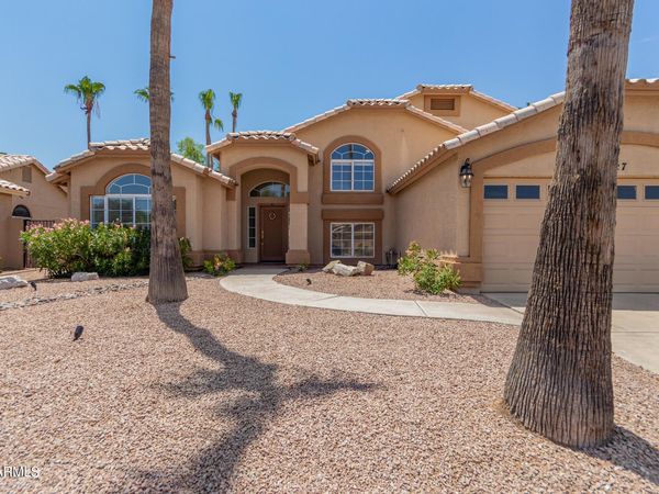 927 W Grand Caymen Drive, Gilbert, AZ 85233