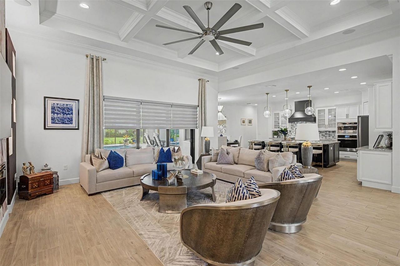 218 Hawk Talon Drive, Lithia, FL 33547 Photo