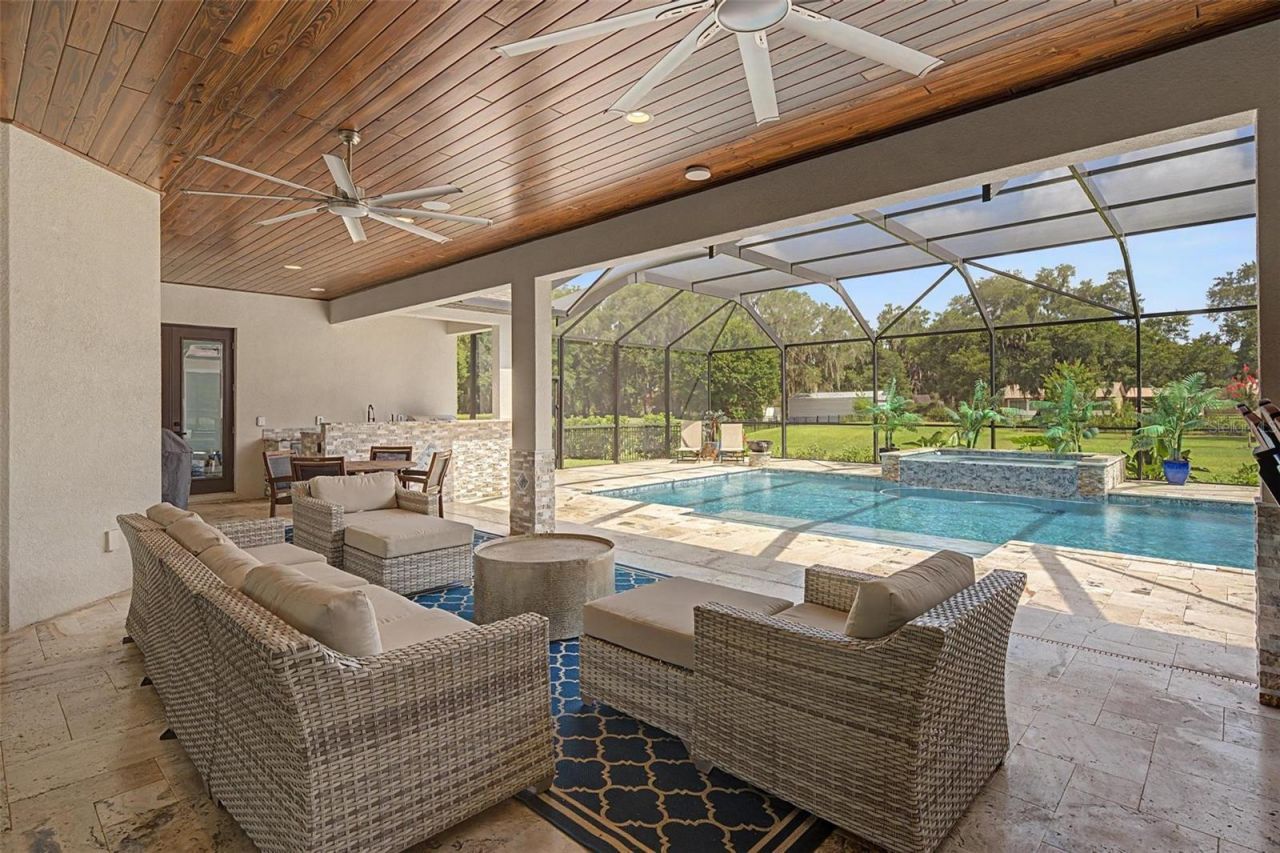218 Hawk Talon Drive, Lithia, FL 33547 Photo