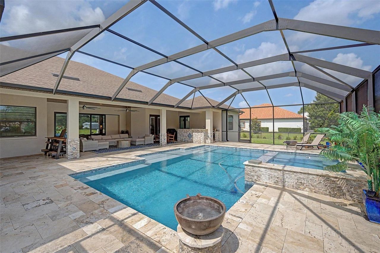 218 Hawk Talon Drive, Lithia, FL 33547 Photo