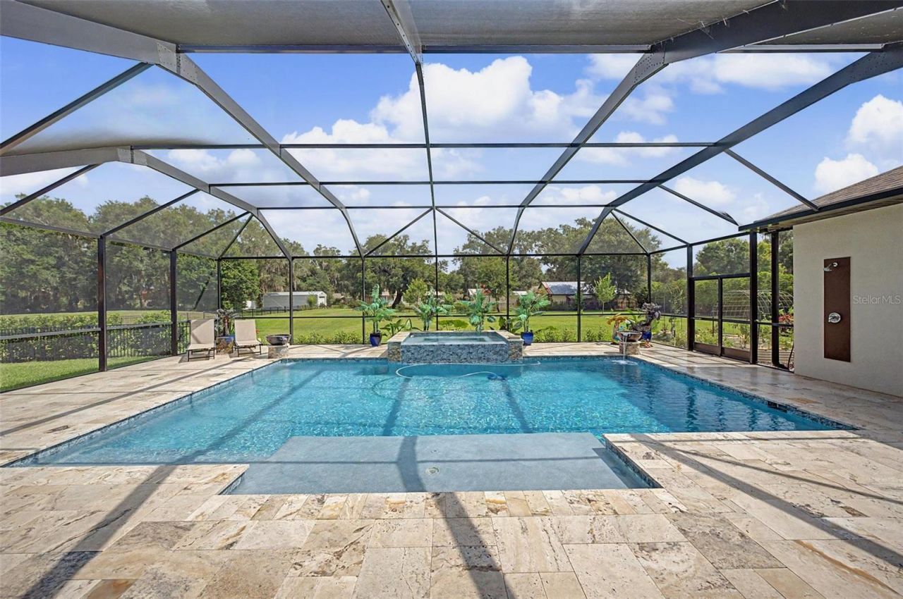 218 Hawk Talon Drive, Lithia, FL 33547 Photo