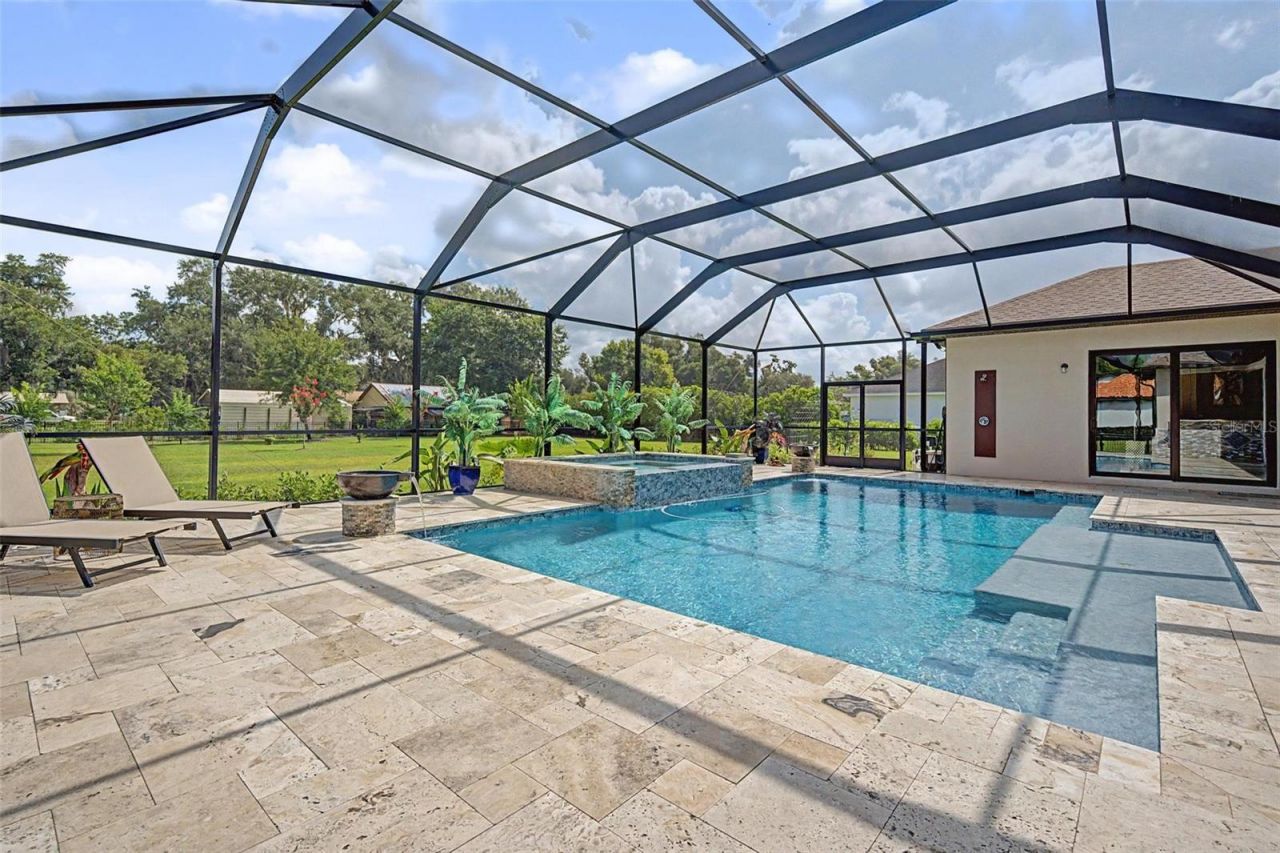 218 Hawk Talon Drive, Lithia, FL 33547 Photo