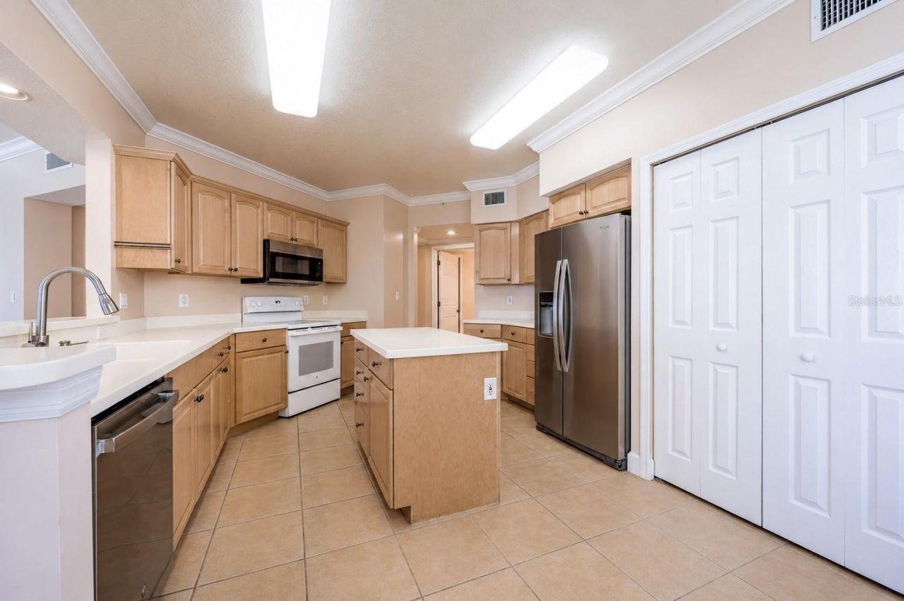 16750 Gulf Boulevard, Unit 311, North Redington Beach, FL 33708 Photo
