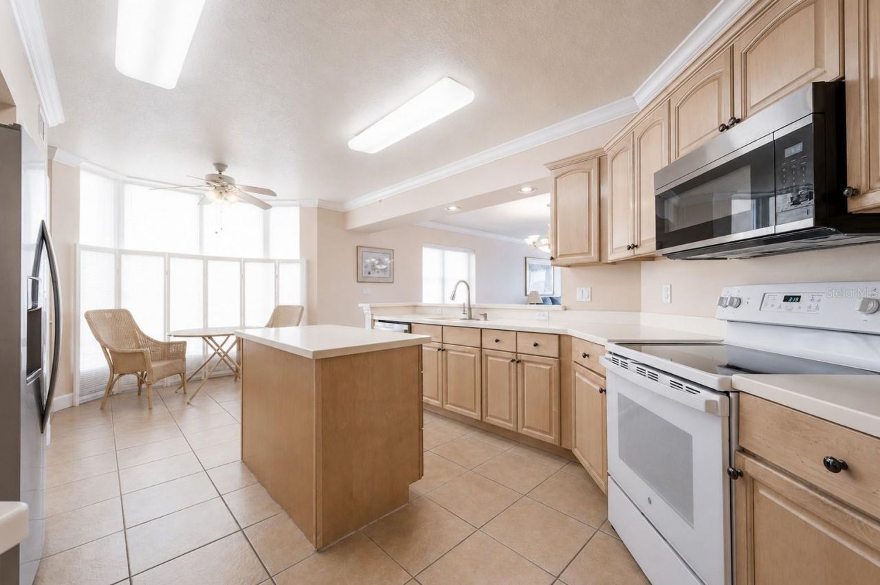 16750 Gulf Boulevard, Unit 311, North Redington Beach, FL 33708 Photo