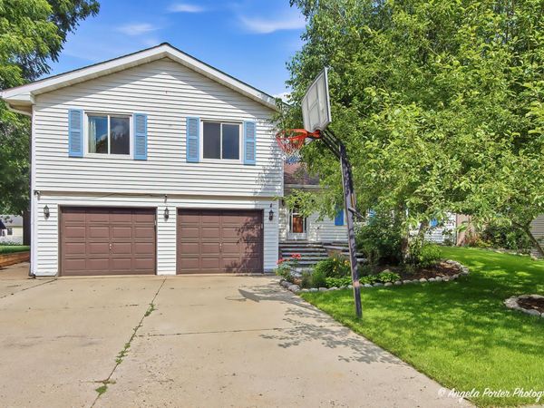 1218 Bunker Street , Woodstock, IL 60098