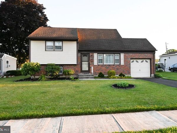 2708 TENNYSON AVENUE, READING, PA 19608