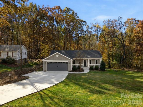 2705 Andrew Point Drive, Denver, NC 28037