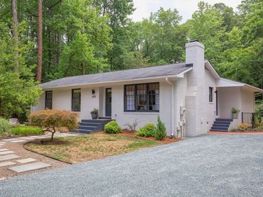 809 Tinkerbell Road, Chapel Hill, NC 27517