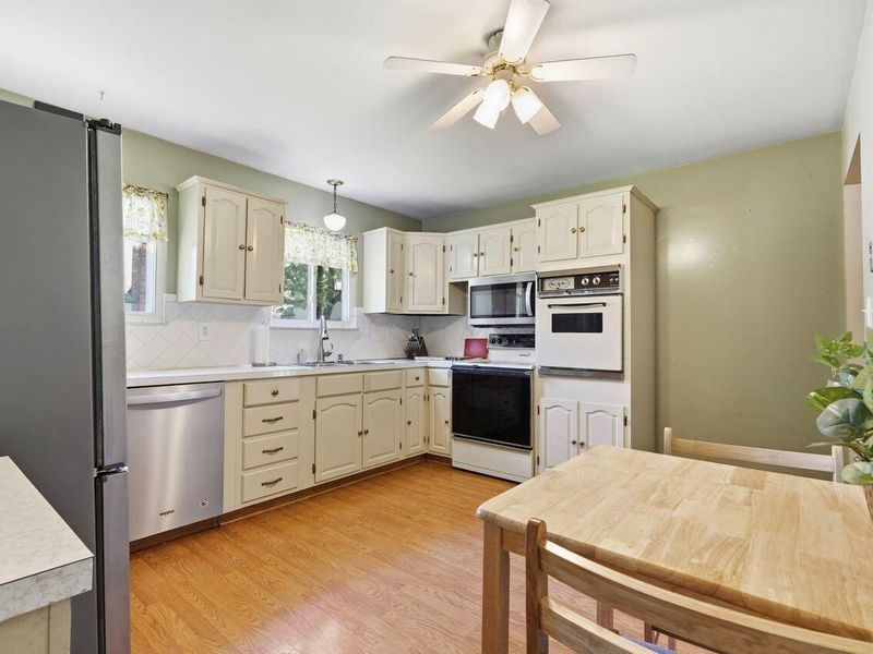 945 Matterhorn Drive, Reynoldsburg, OH 43068 Photo 8