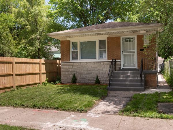 7737 S Champlain Avenue , Chicago, IL 60619