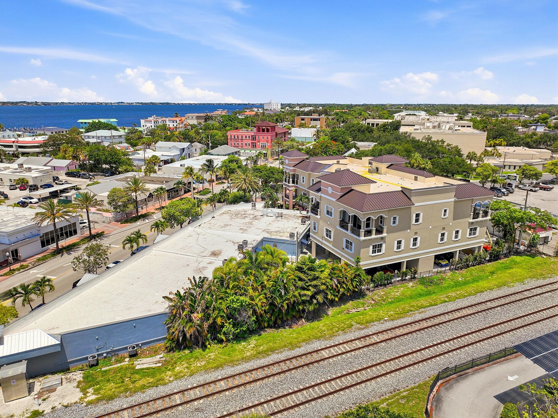50 SE Ocean Boulevard, Unit 302, Stuart, FL 34994 Photo