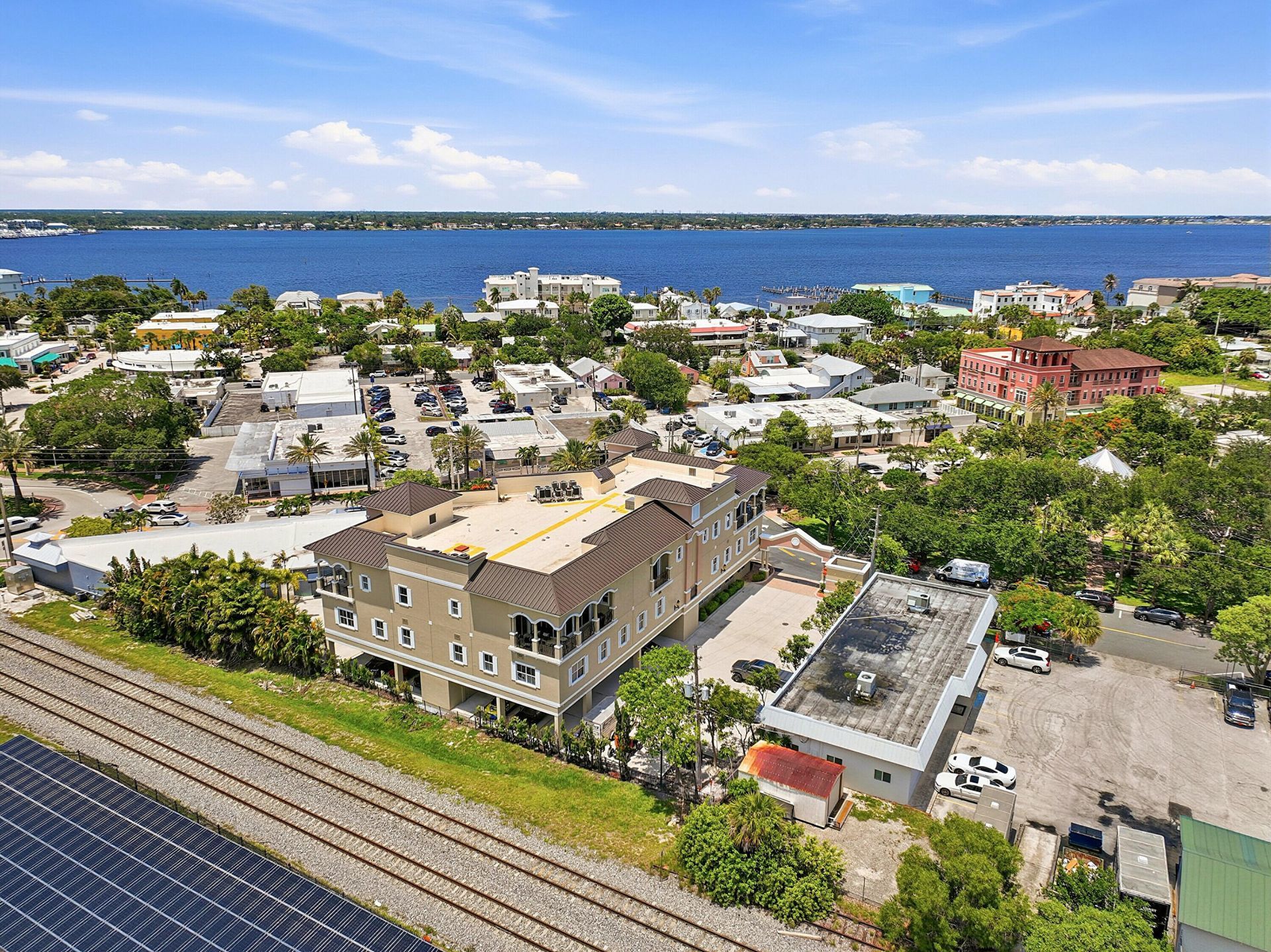 50 SE Ocean Boulevard, Unit 302, Stuart, FL 34994 Photo