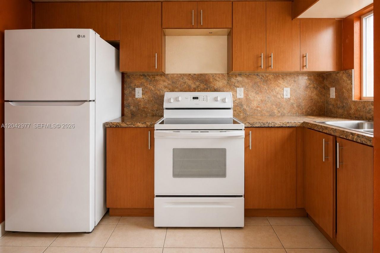 420 NW 84th Ter , Unit 420, Miami, FL 33150 Photo