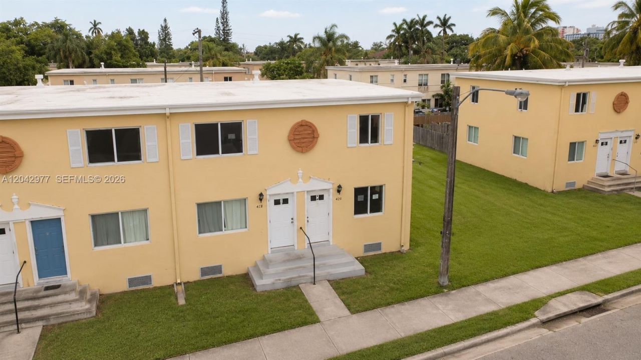 420 NW 84th Ter , Unit 420, Miami, FL 33150 Photo