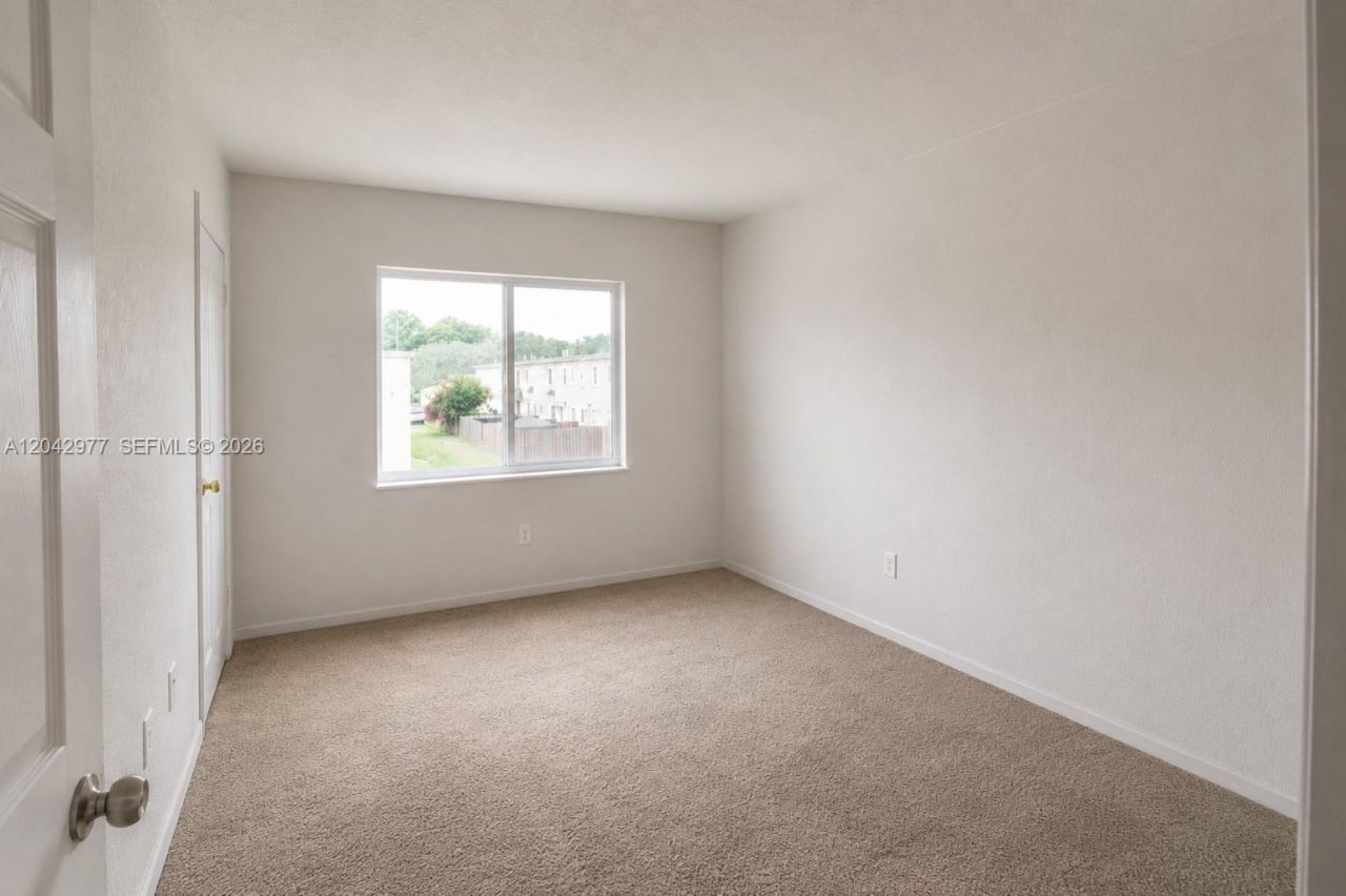 420 NW 84th Ter , Unit 420, Miami, FL 33150 Photo
