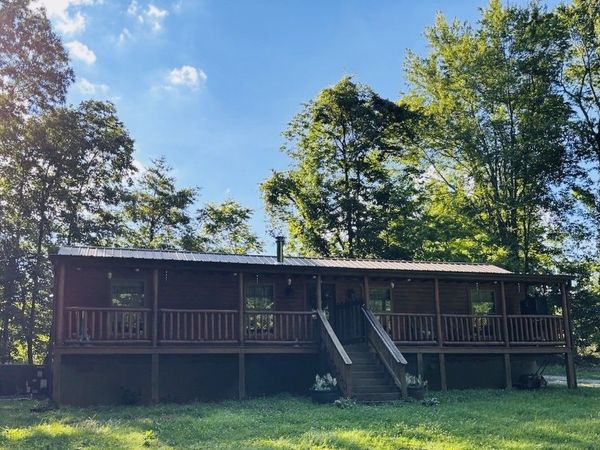 1424 Poplar Ridge Ln , Chapmansboro, TN 37035