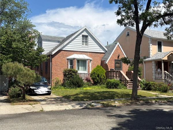 6911 180th Street , Fresh Meadows, NY 11365