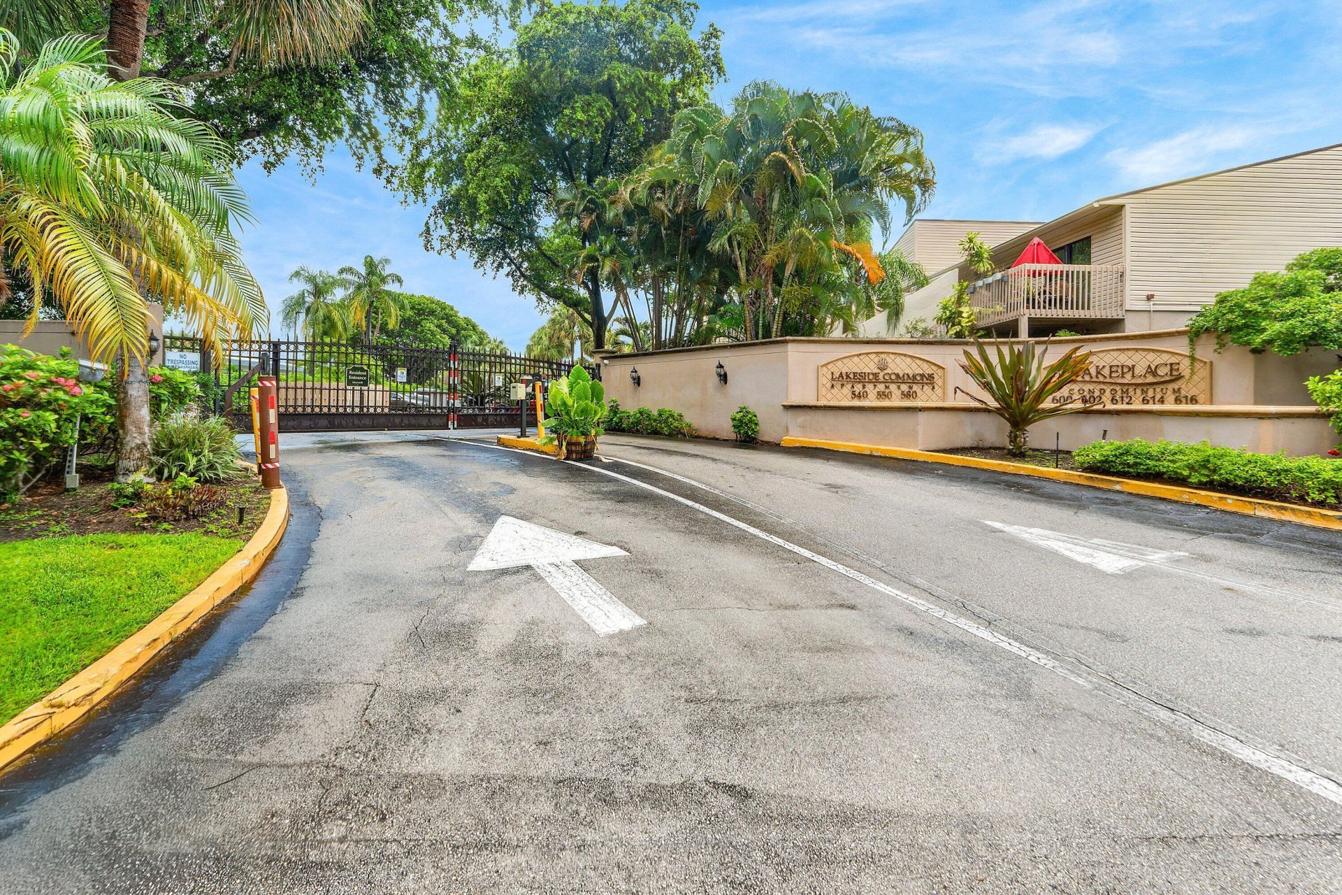 612 Executive Center Drive, Unit 107, West Palm Beach, FL 33401 Photo