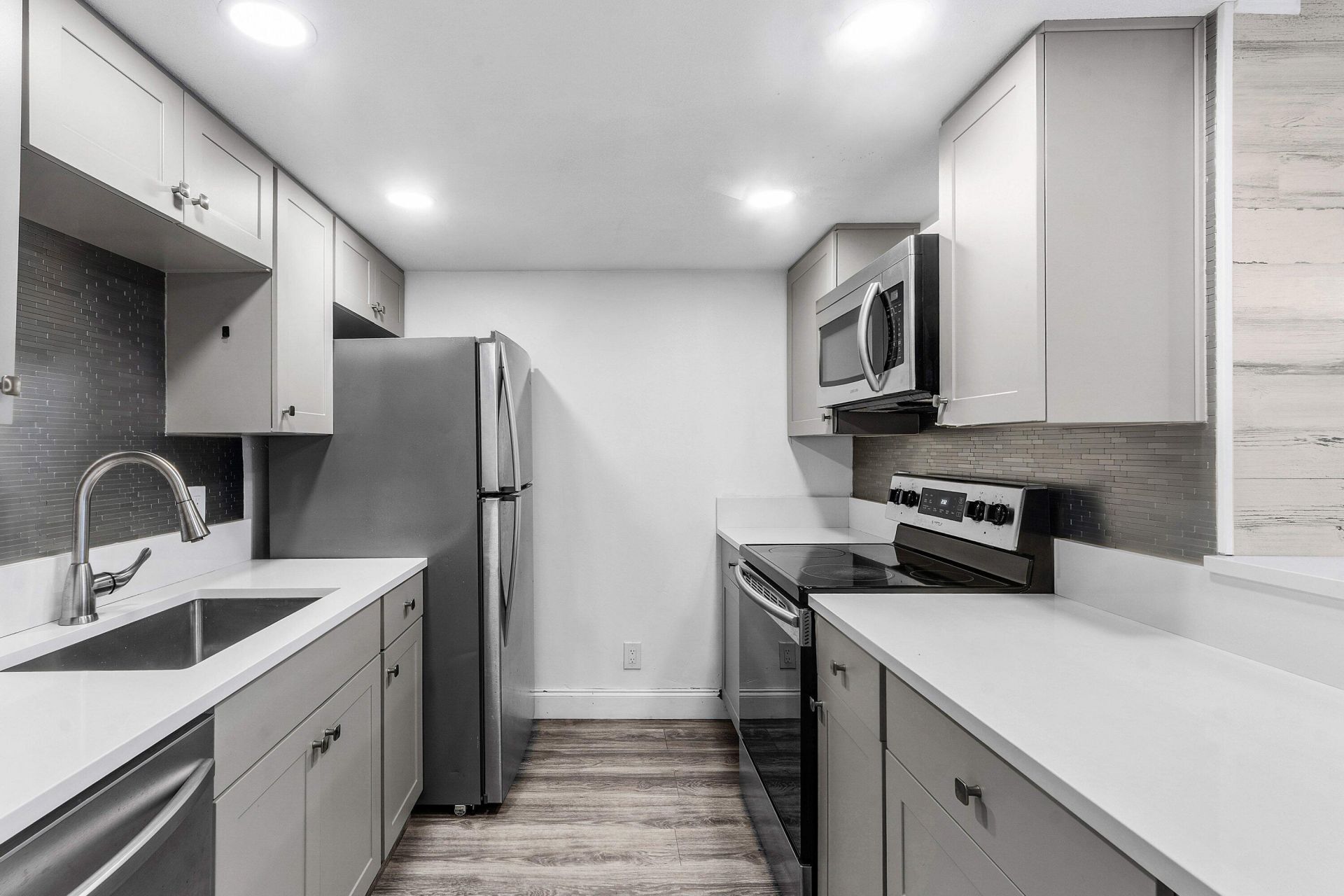 612 Executive Center Drive, Unit 107, West Palm Beach, FL 33401 Photo