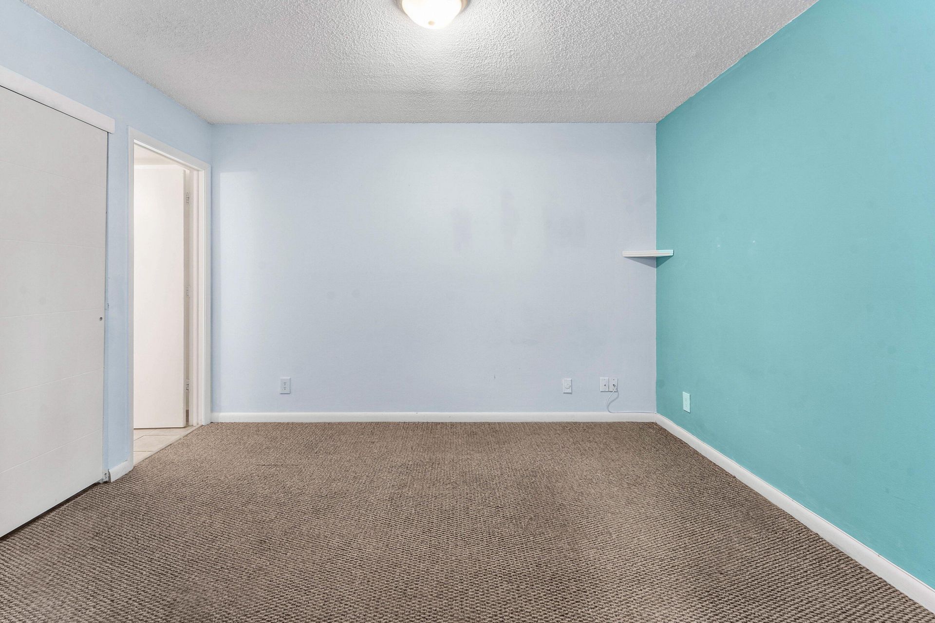 612 Executive Center Drive, Unit 107, West Palm Beach, FL 33401 Photo