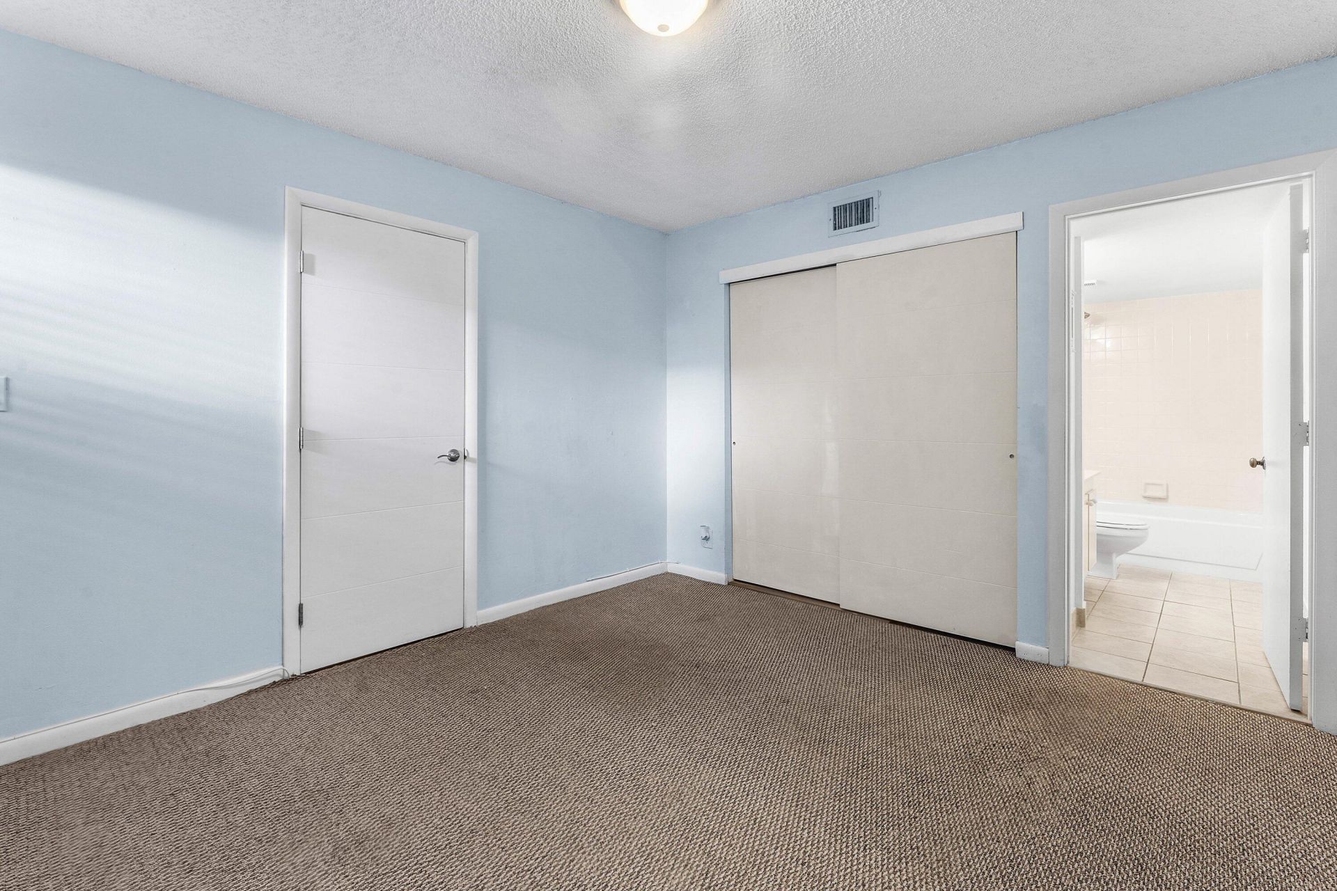 612 Executive Center Drive, Unit 107, West Palm Beach, FL 33401 Photo