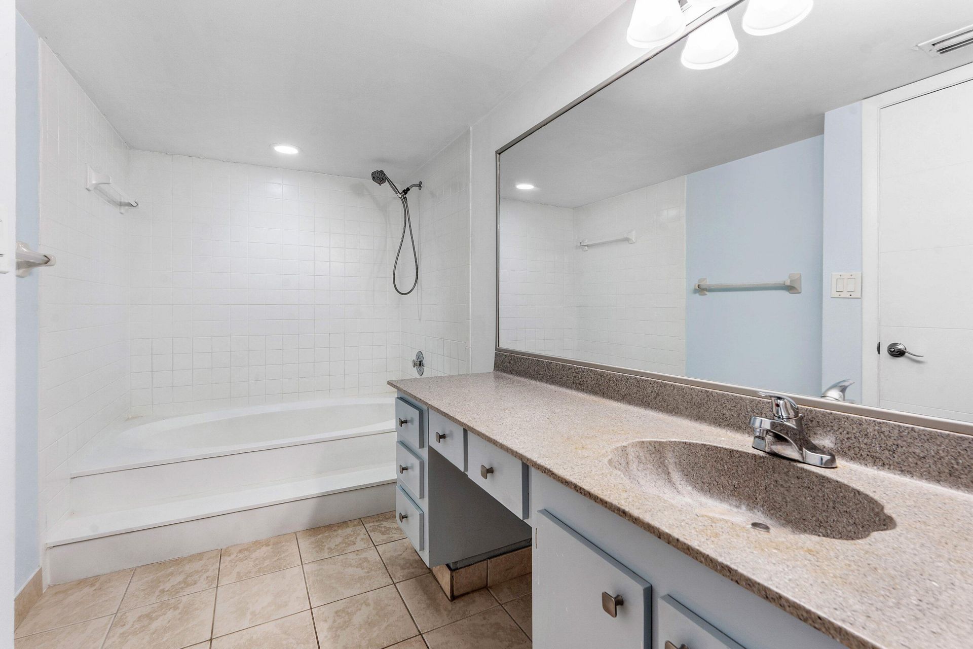 612 Executive Center Drive, Unit 107, West Palm Beach, FL 33401 Photo