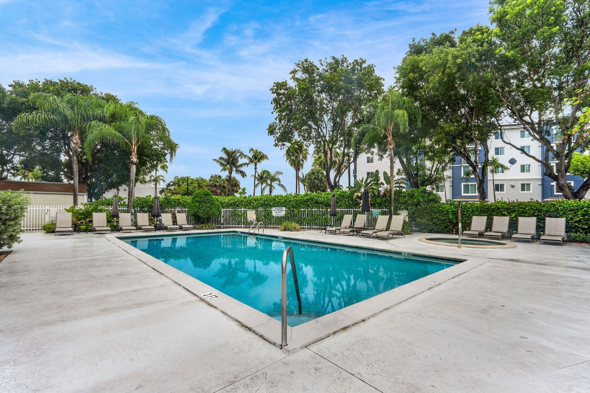 612 Executive Center Drive, Unit 107, West Palm Beach, FL 33401 Photo