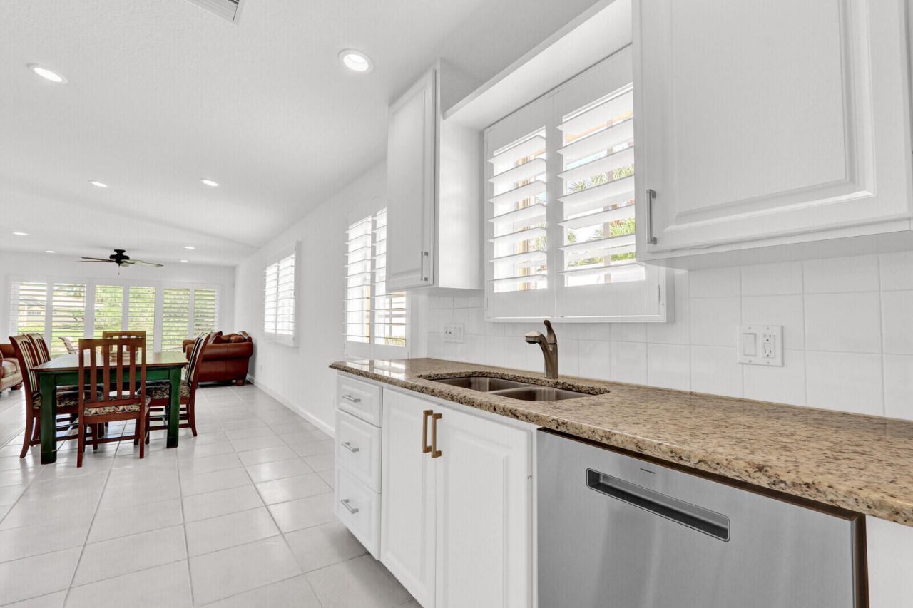 5181 Magnolia Bay Circle, Palm Beach Gardens, FL 33418 Photo