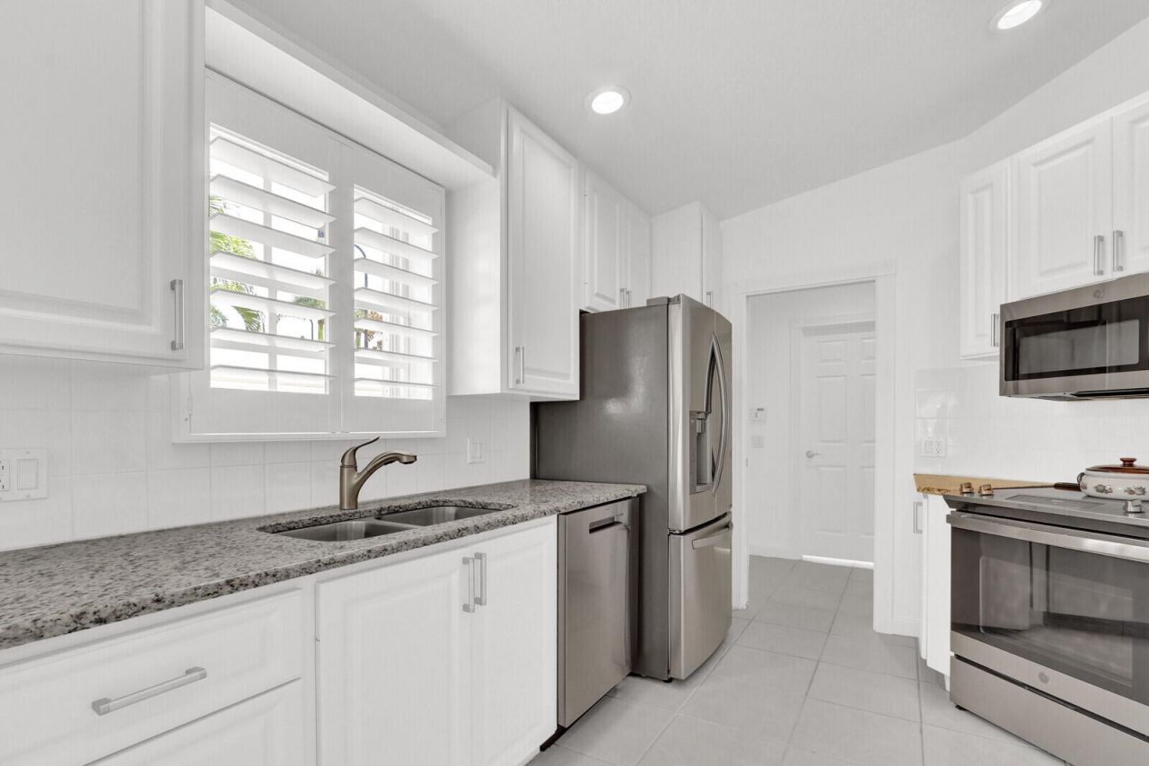 5181 Magnolia Bay Circle, Palm Beach Gardens, FL 33418 Photo