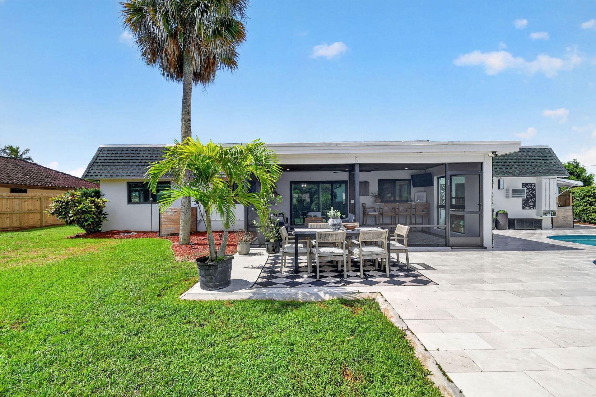 110 W Coconut Drive, Lake Worth, FL 33467 Photo