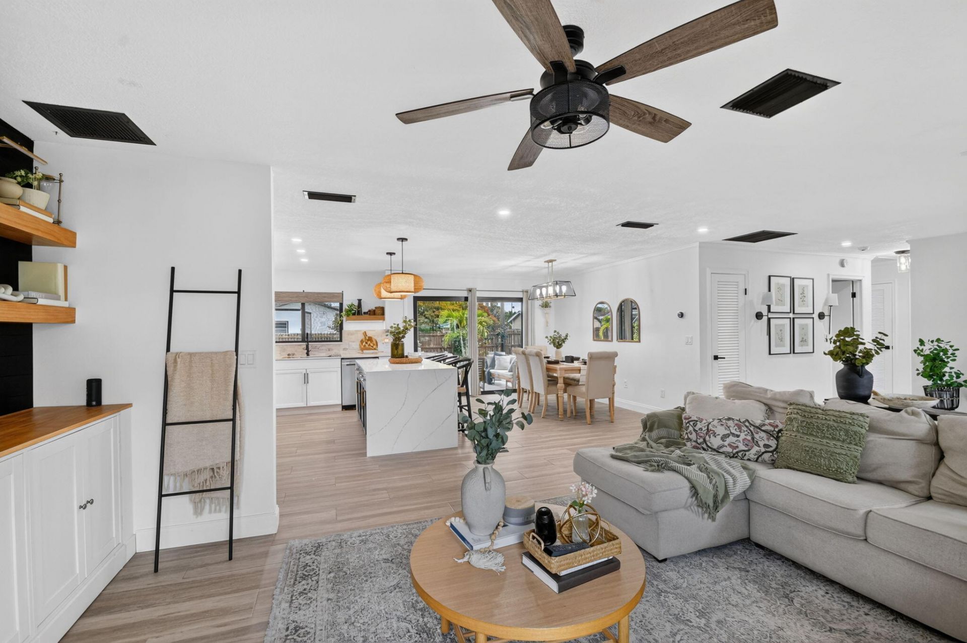 110 W Coconut Drive, Lake Worth, FL 33467 Photo