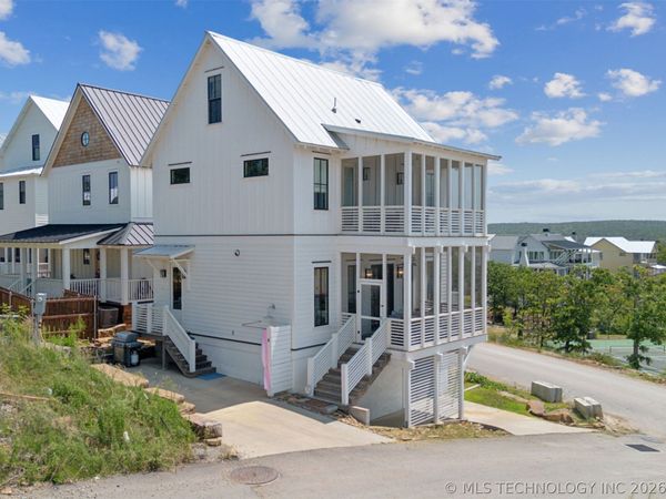 101 Lower Greenway , Carlton Landing, OK 74432