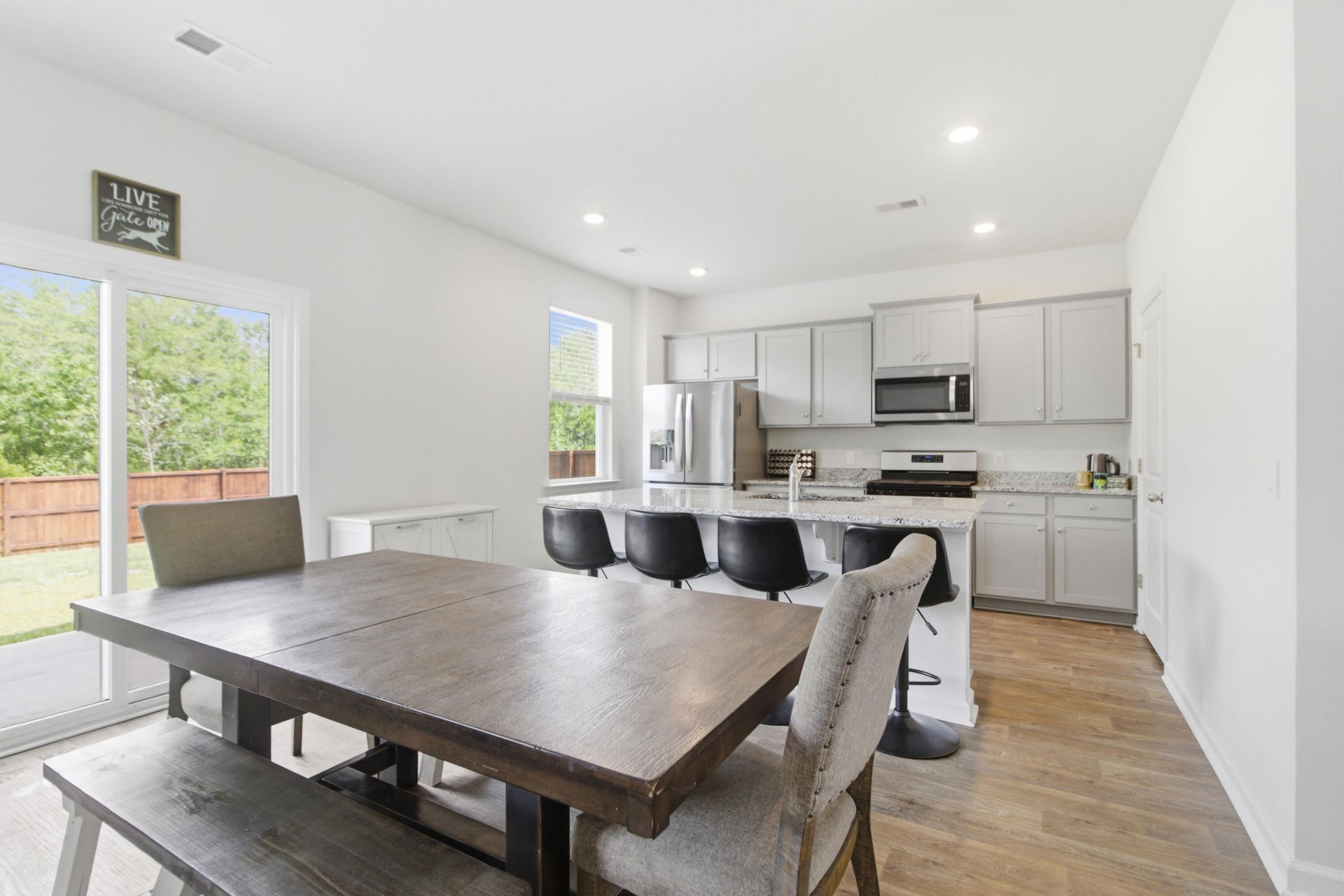1033 Peridote Way Photo 12