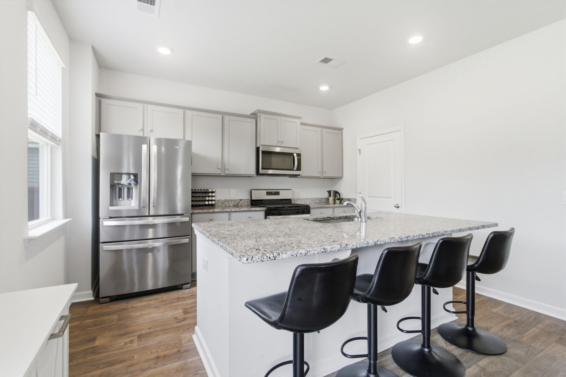 1033 Peridote Way Photo 14