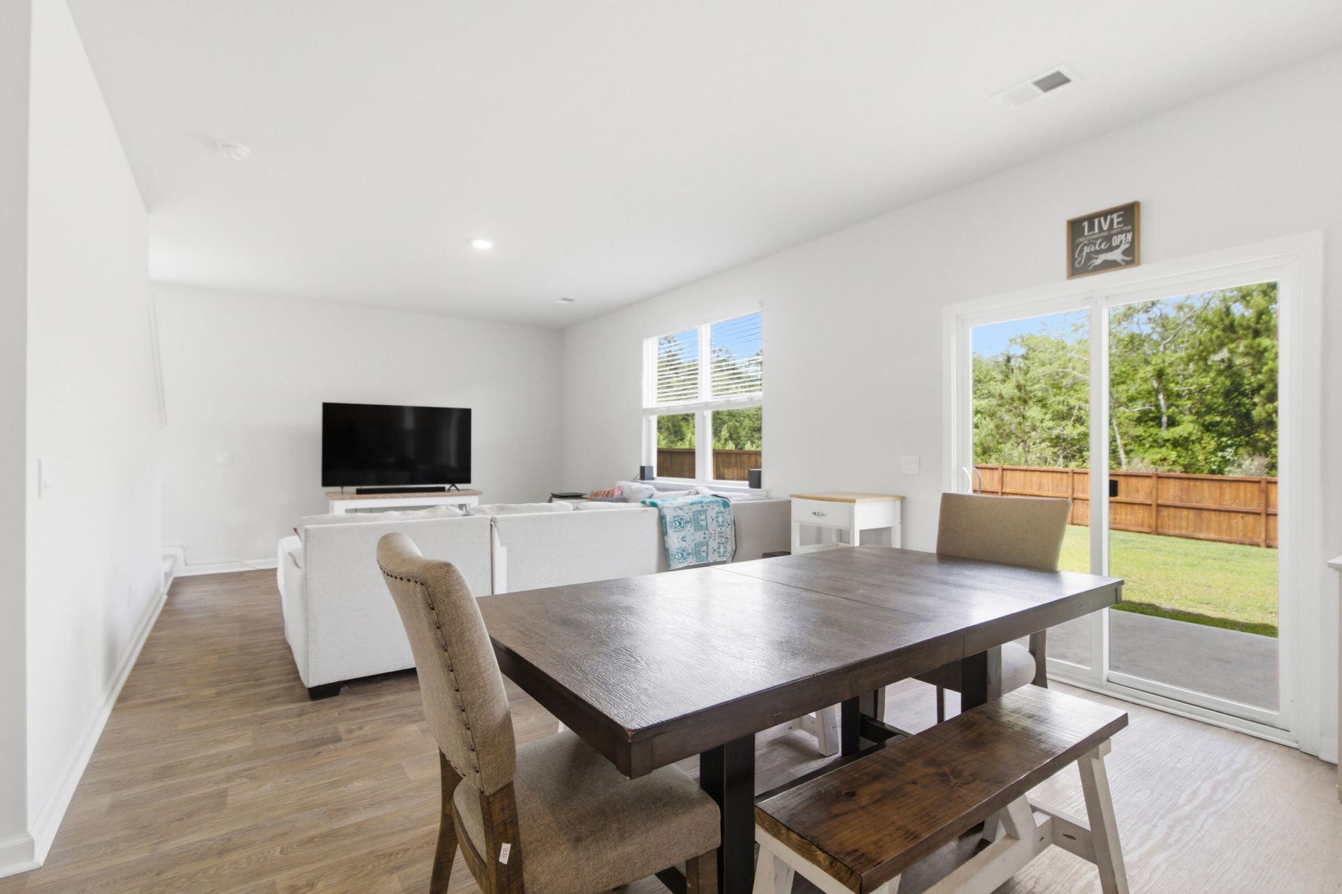 1033 Peridote Way Photo 15