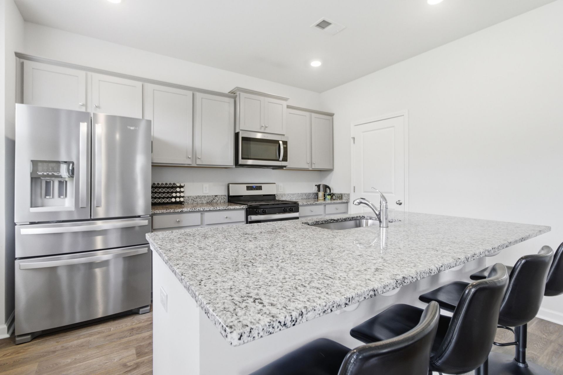 1033 Peridote Way Photo 16