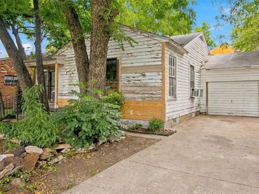 3134 Carlson Drive , Dallas, TX 75235