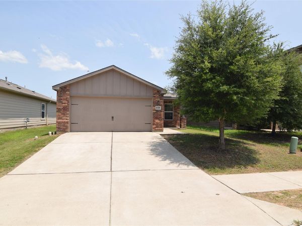 1375 Amy DR, Kyle, TX 78640