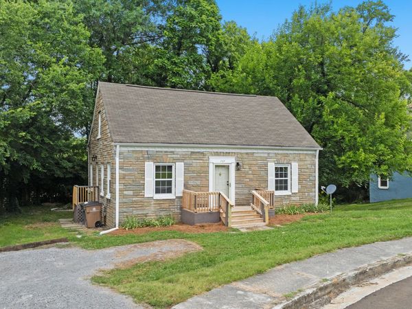 727 Witt Place, Knoxville, TN 37915