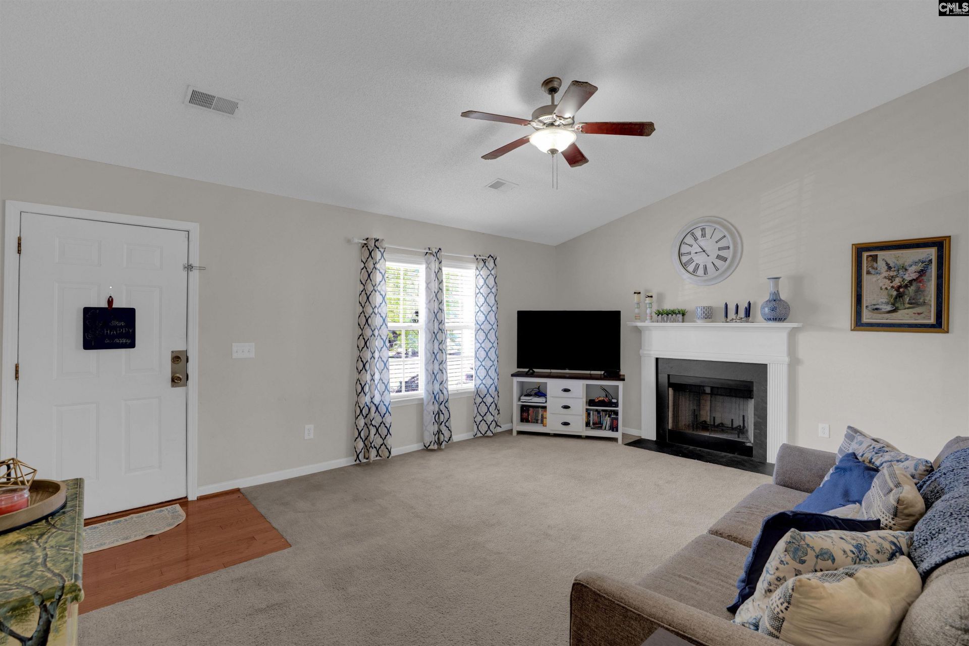 506 Gingerbread Court S Photo 4