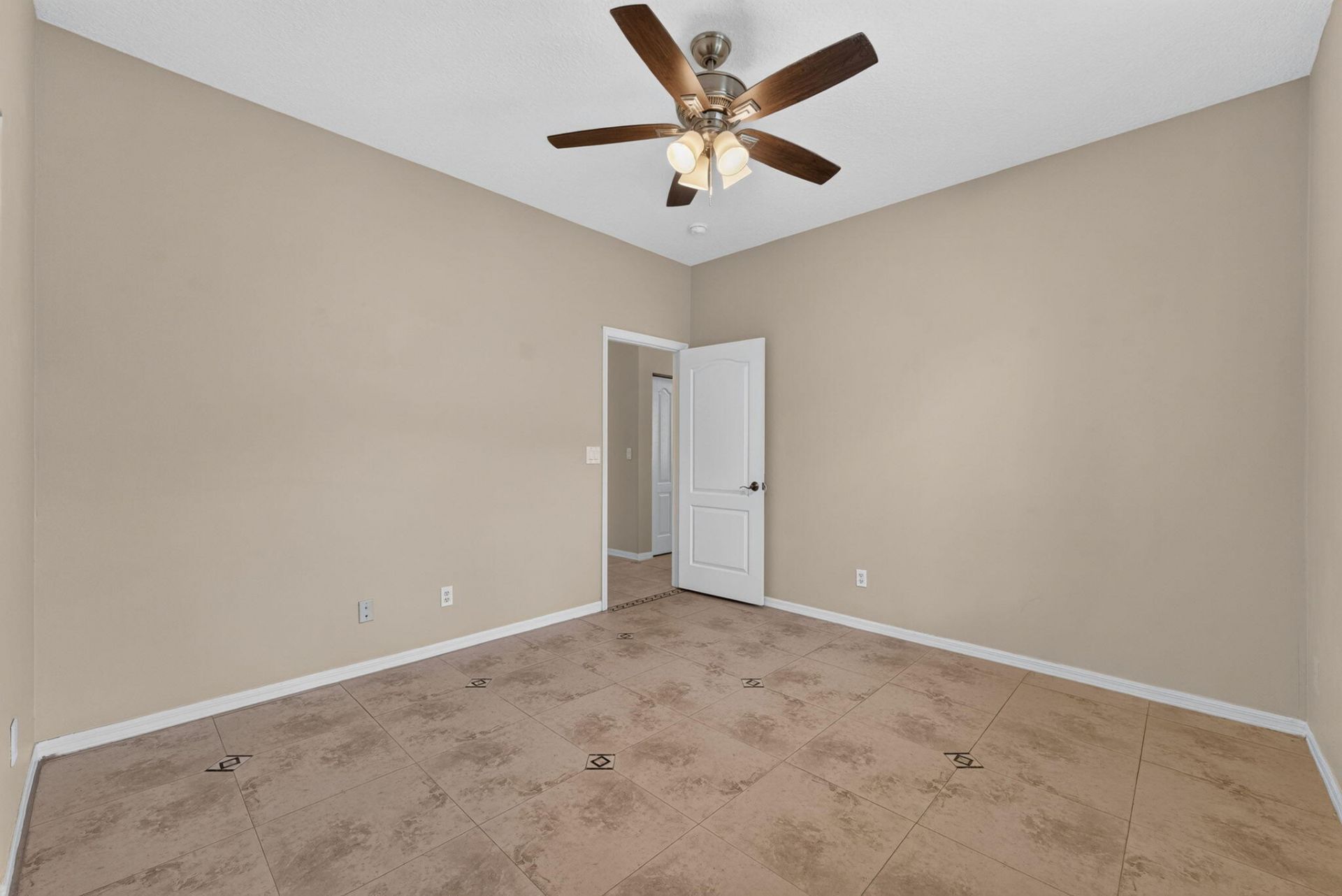 6775 SW 195th Avenue, Fort Lauderdale, FL 33332 Photo