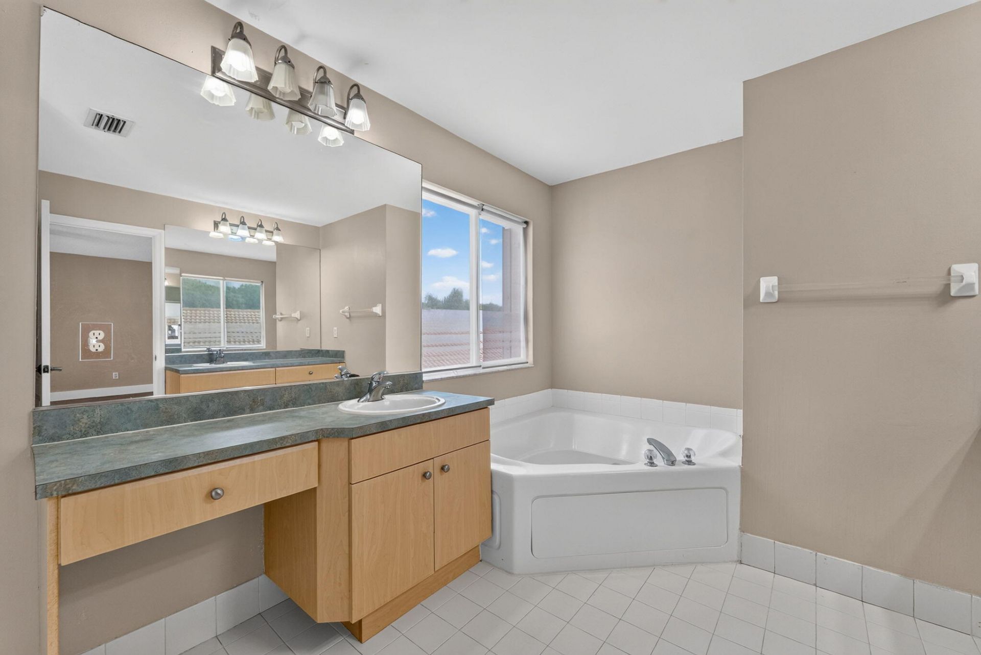 6775 SW 195th Avenue, Fort Lauderdale, FL 33332 Photo