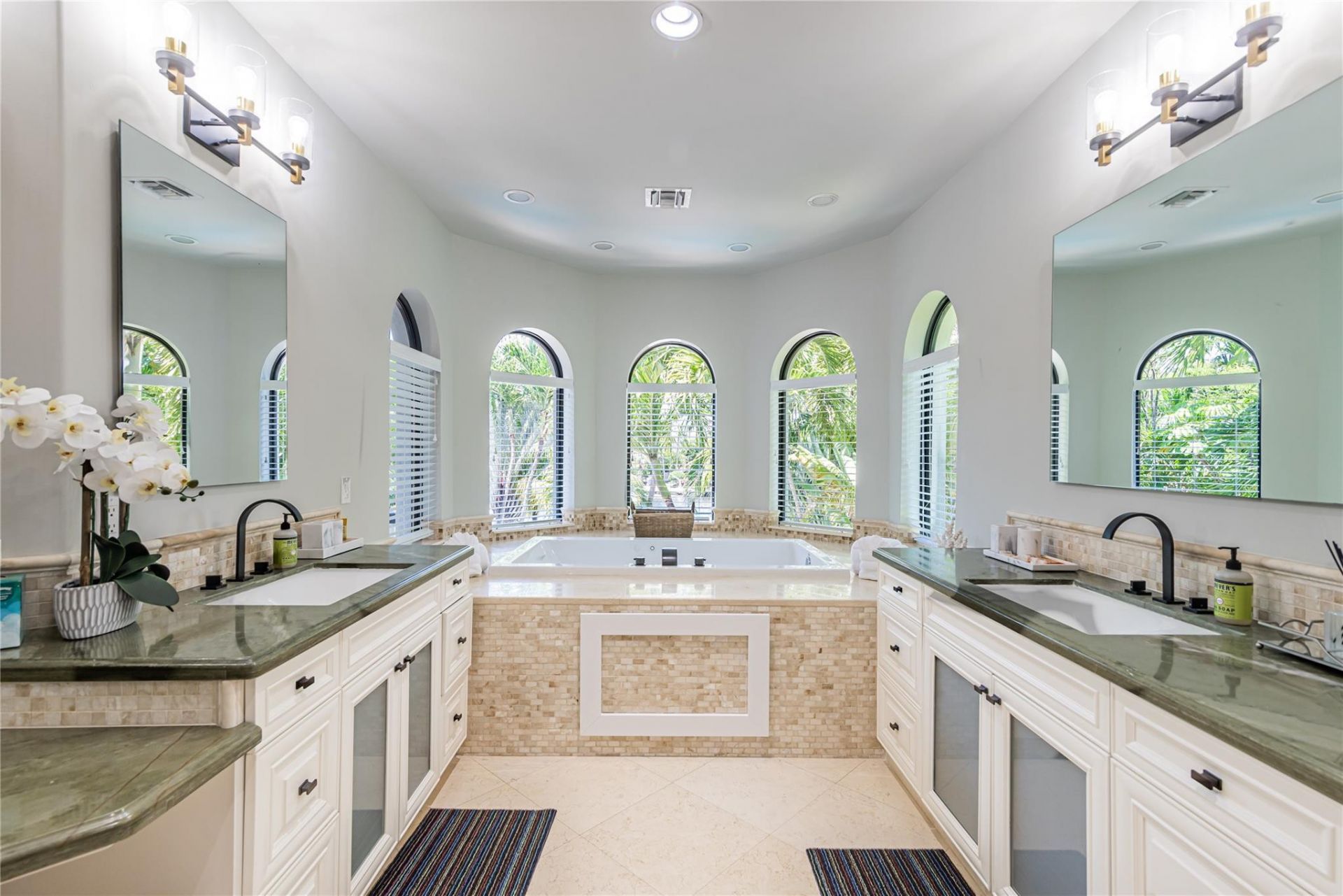 2415 Middle River Drive, Fort Lauderdale, FL 33305 Photo