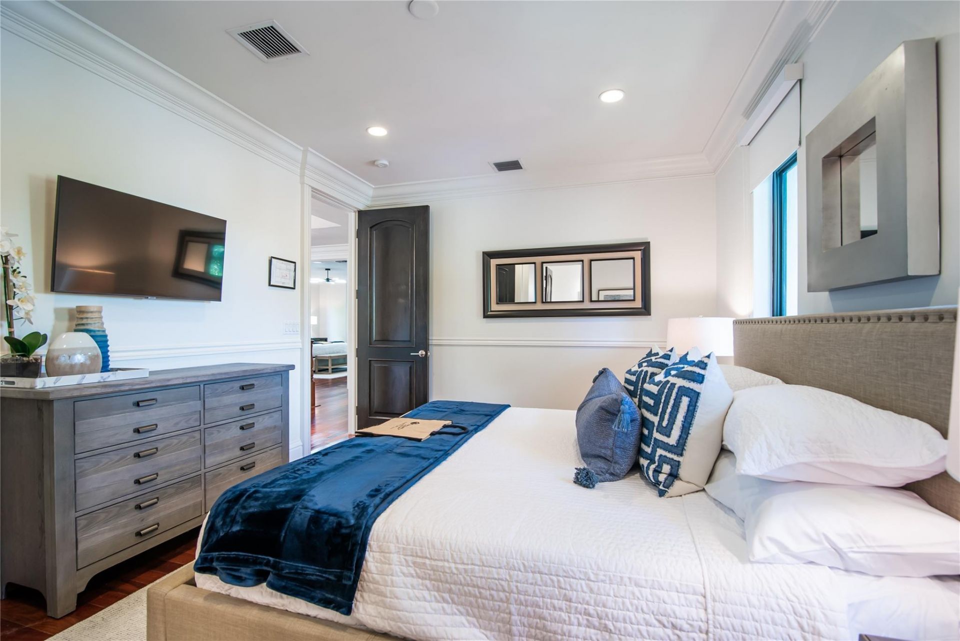 2415 Middle River Drive, Fort Lauderdale, FL 33305 Photo
