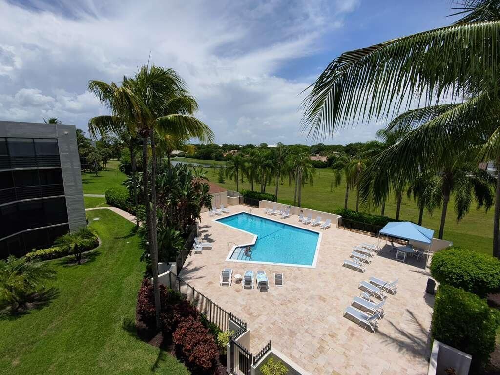 5900 Camino Del Sol, Unit 306, Boca Raton, FL 33433 Photo