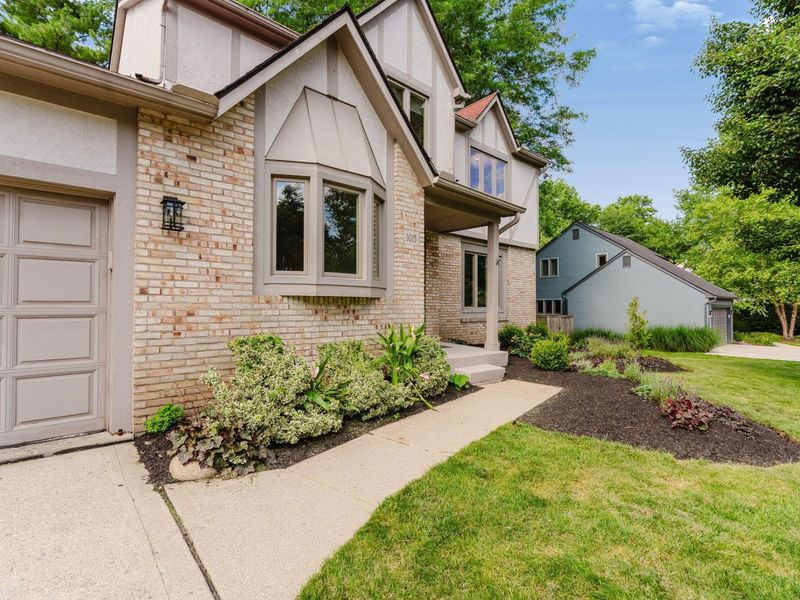 1015 Pine View Road, Westerville, OH 43081 Photo 4