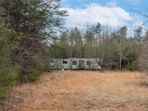 318 Wayne Marshall Road , Elkin, NC 28621